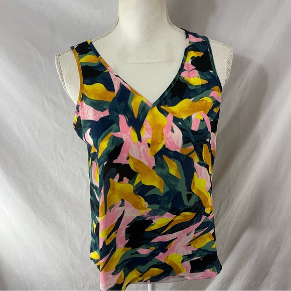 Apt. 9 Floral Sleeveless top - Picture 1 of 11